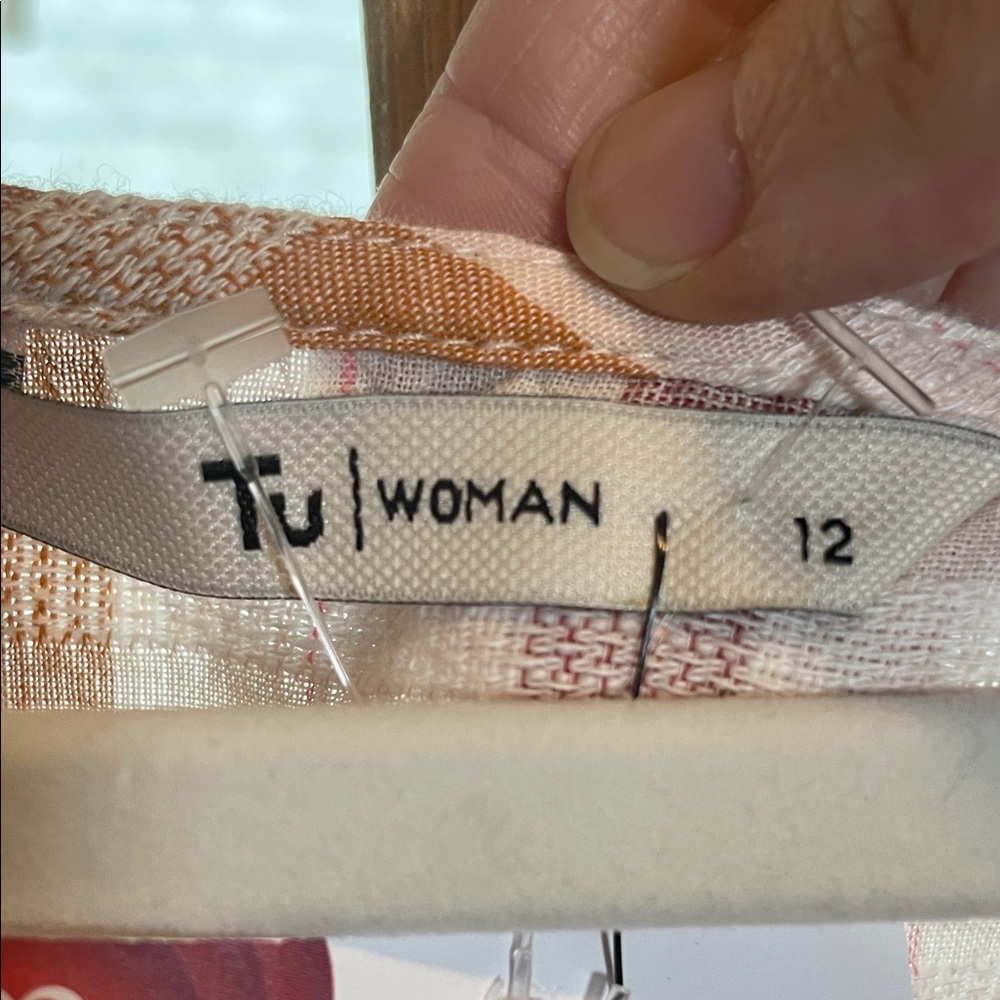 Plaid Sleeveless Peplum Top - Picture 2 of 4